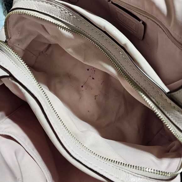 Edie Shoulder Bag 31 With Scalloped Detail in Light Pink Pebbled Leather Purse - Picture 10 of 10